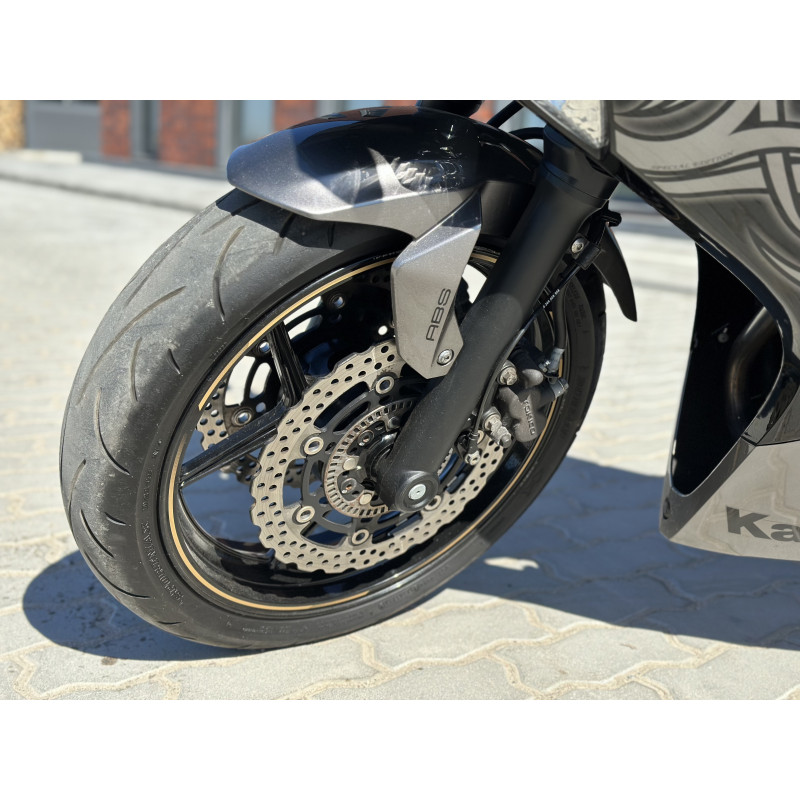 KAWASAKI NINJA 400 SPECIAL EDITION